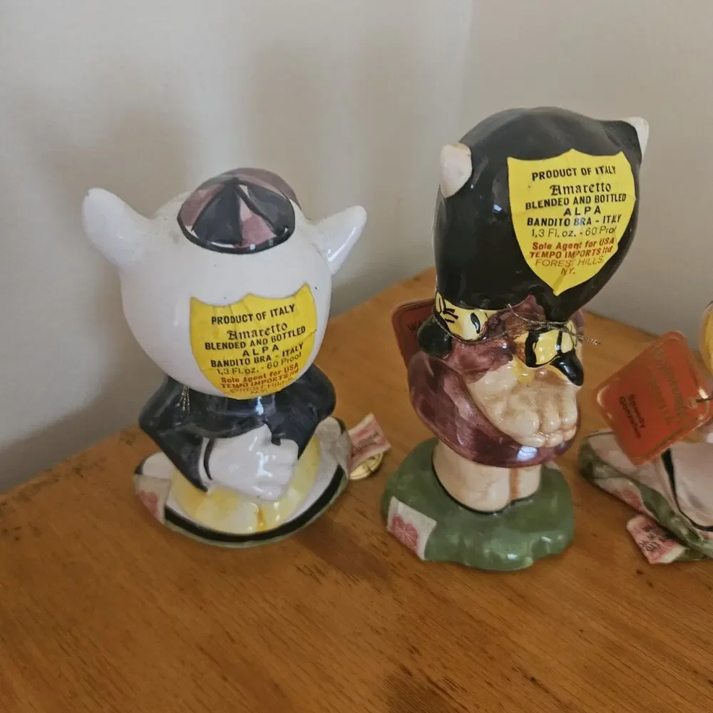 Lot of 4 ALPA Warner Bros Carosello Decanter Looney PORKY PETUNIA SPEEDY FOGHORN